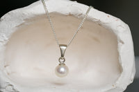 Fresh water pearl pendant