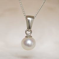 Fresh water pearl pendant