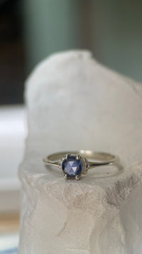 Magic Flower II Sapphire