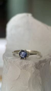 Magic Flower II Sapphire