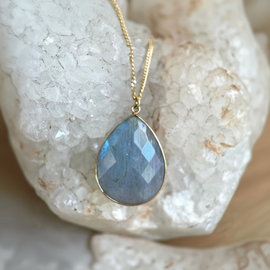 Labradorite pendant