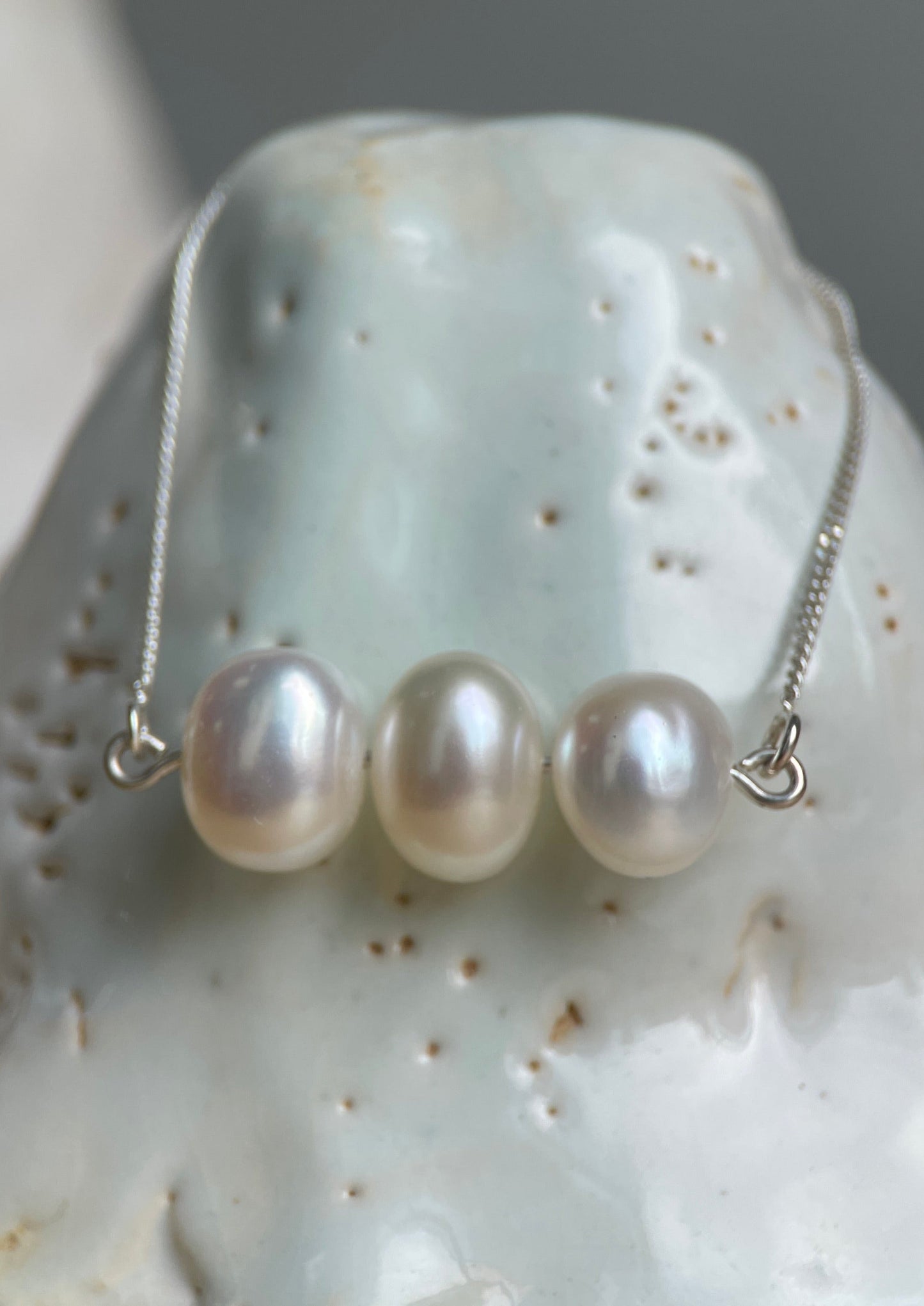 PEARL BAR NECKLACE